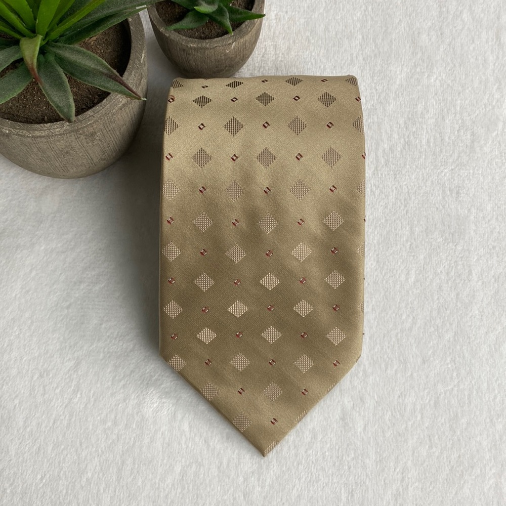 Calvin Klein Silk Neck Tie | Geometric Pattern | Beige/Red